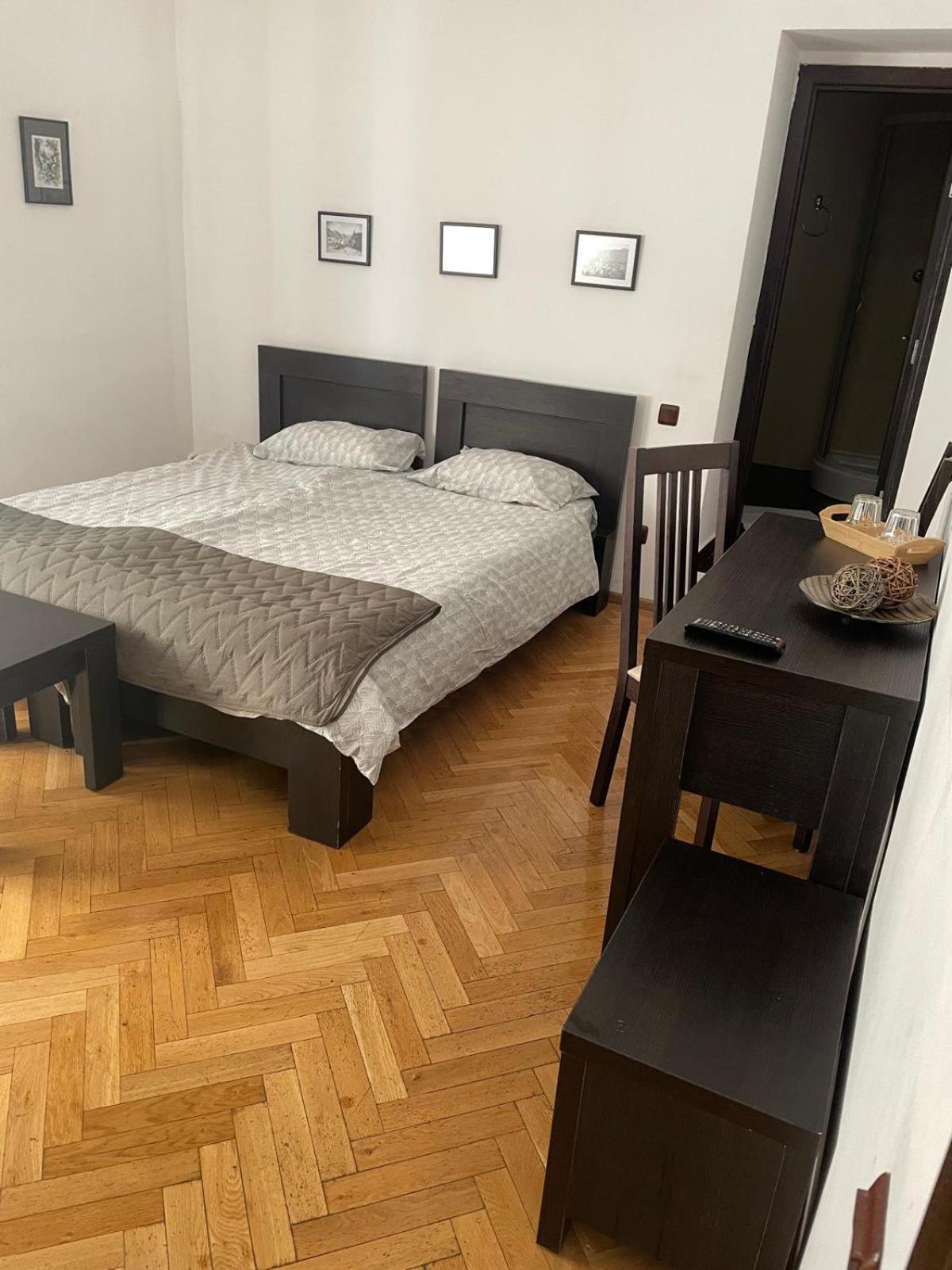 Rami House Central Double Rooms Braşov Eksteriør bilde