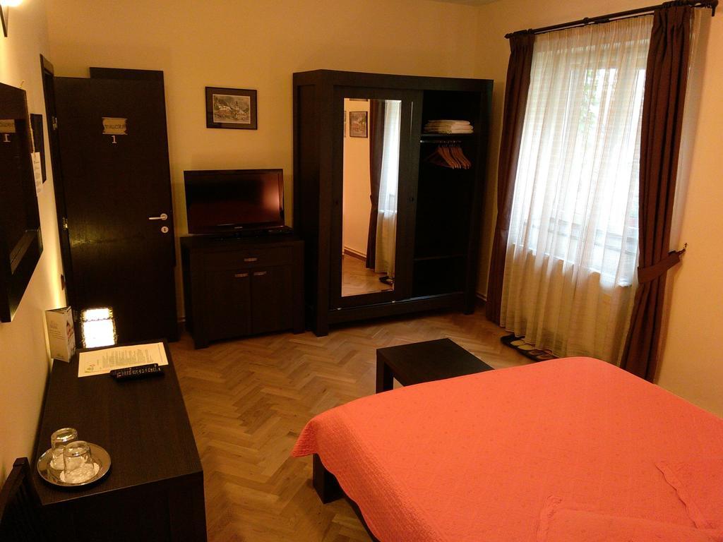 Rami House Central Double Rooms Braşov Rom bilde