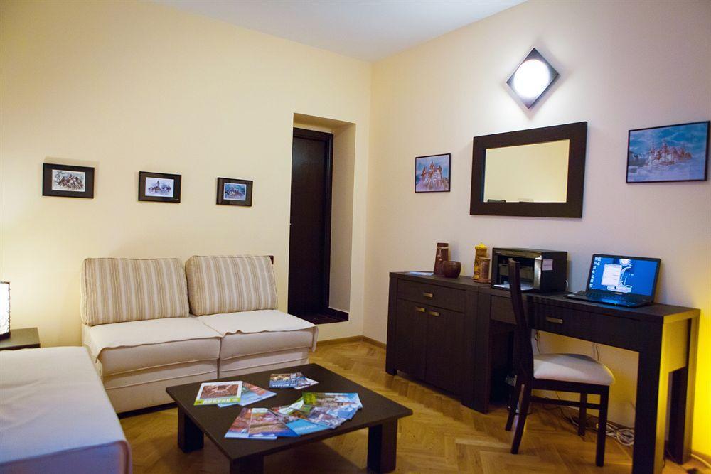 Rami House Central Double Rooms Braşov Eksteriør bilde